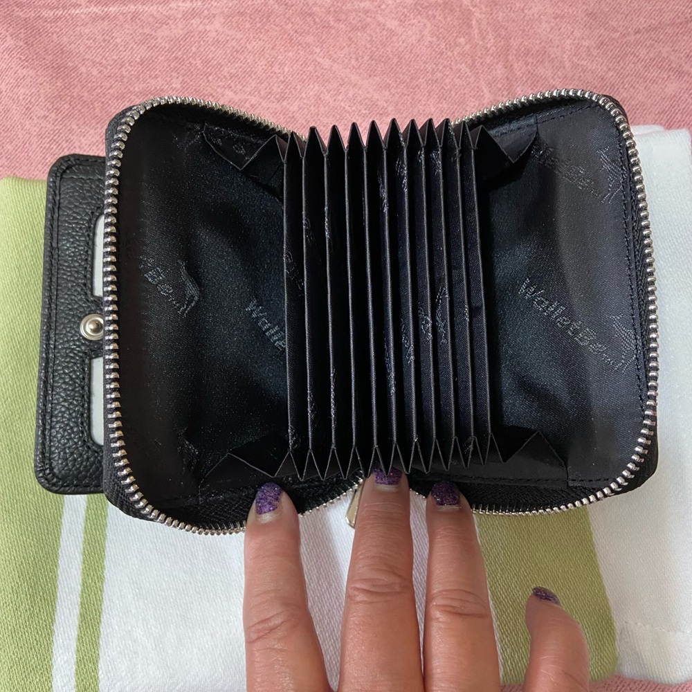 NWOT - Wallet Be Mini Billfold Wallet - Picture 3 of 6